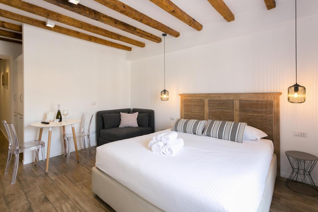 Navigli - Vigevano 45 & Casale 3A Studios Mailand Zimmer foto